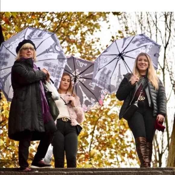 Meet your Posher, Stephanie - Picture 6 of 7